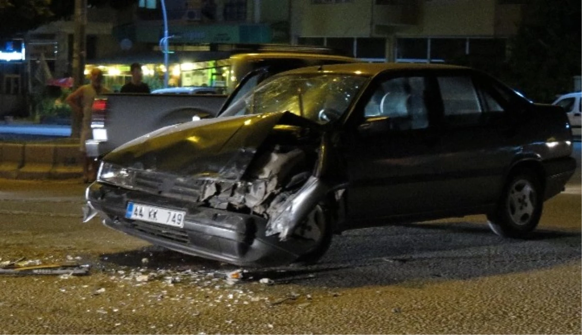 Malatya\'da Trafik Kazası: 4 Yaralı