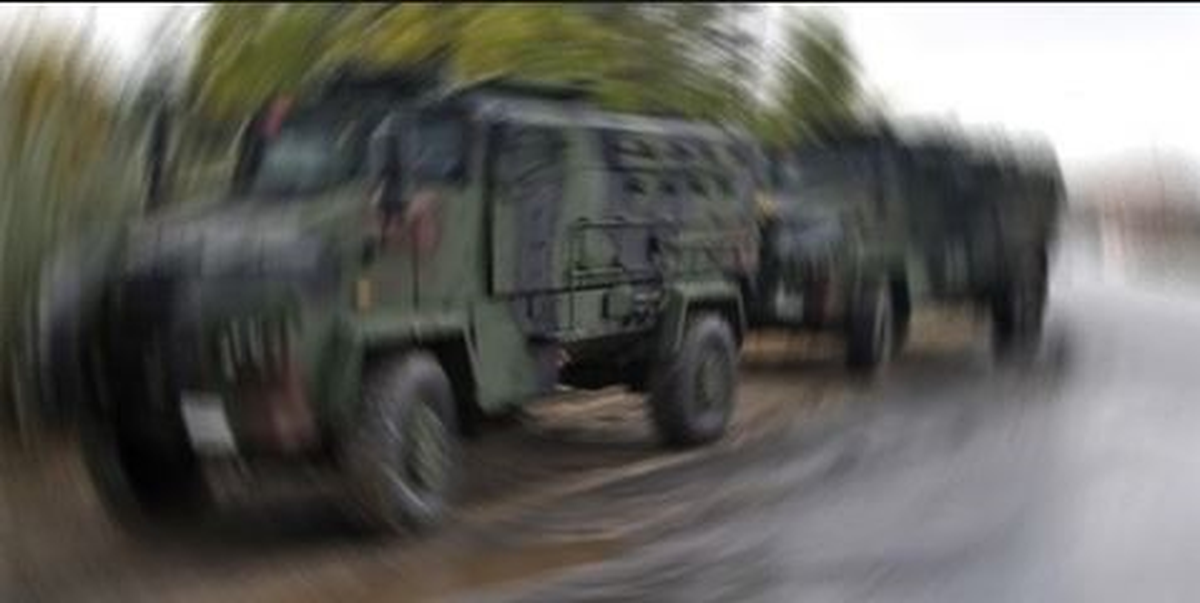 Minibüs Şarampole Yuvarlandı: 12 Asker Yaralı