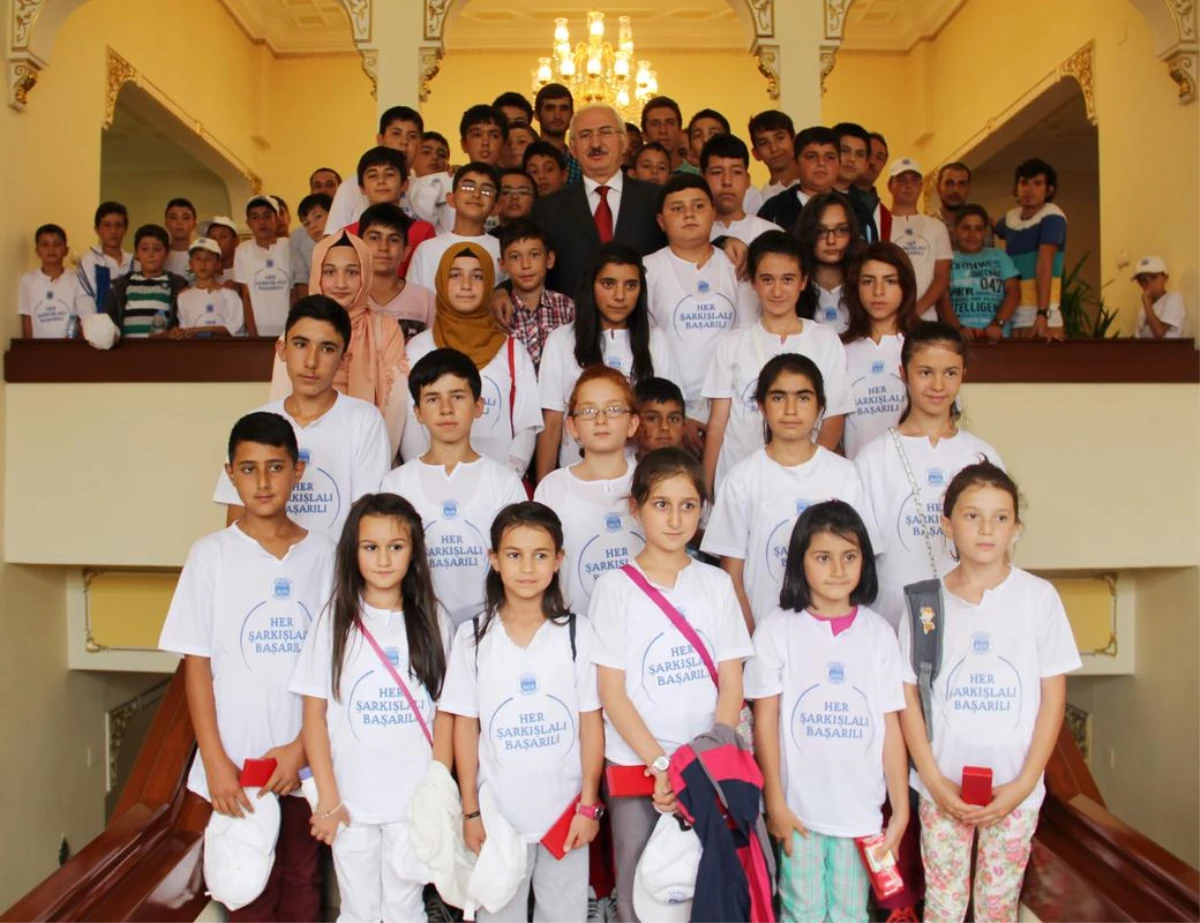 Öğrencilerden Vali Barut'a Ziyaret