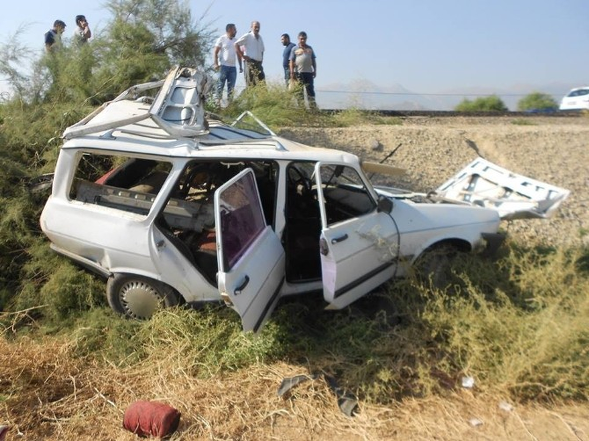 Salihli\'de Trafik Kazası: 1 Ölü, 4 Yaralı