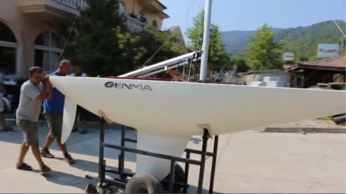 Türkiye\'nin ilk engelli yarış teknesi üretildi -