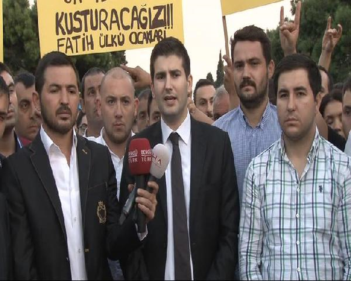 Ülkü Ocaklarından Heykel Protestosu