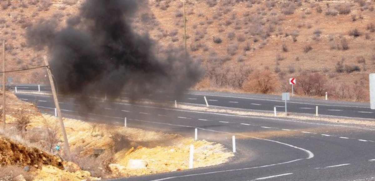 Zırhlı Polis Aracının Geçişinde Patlama