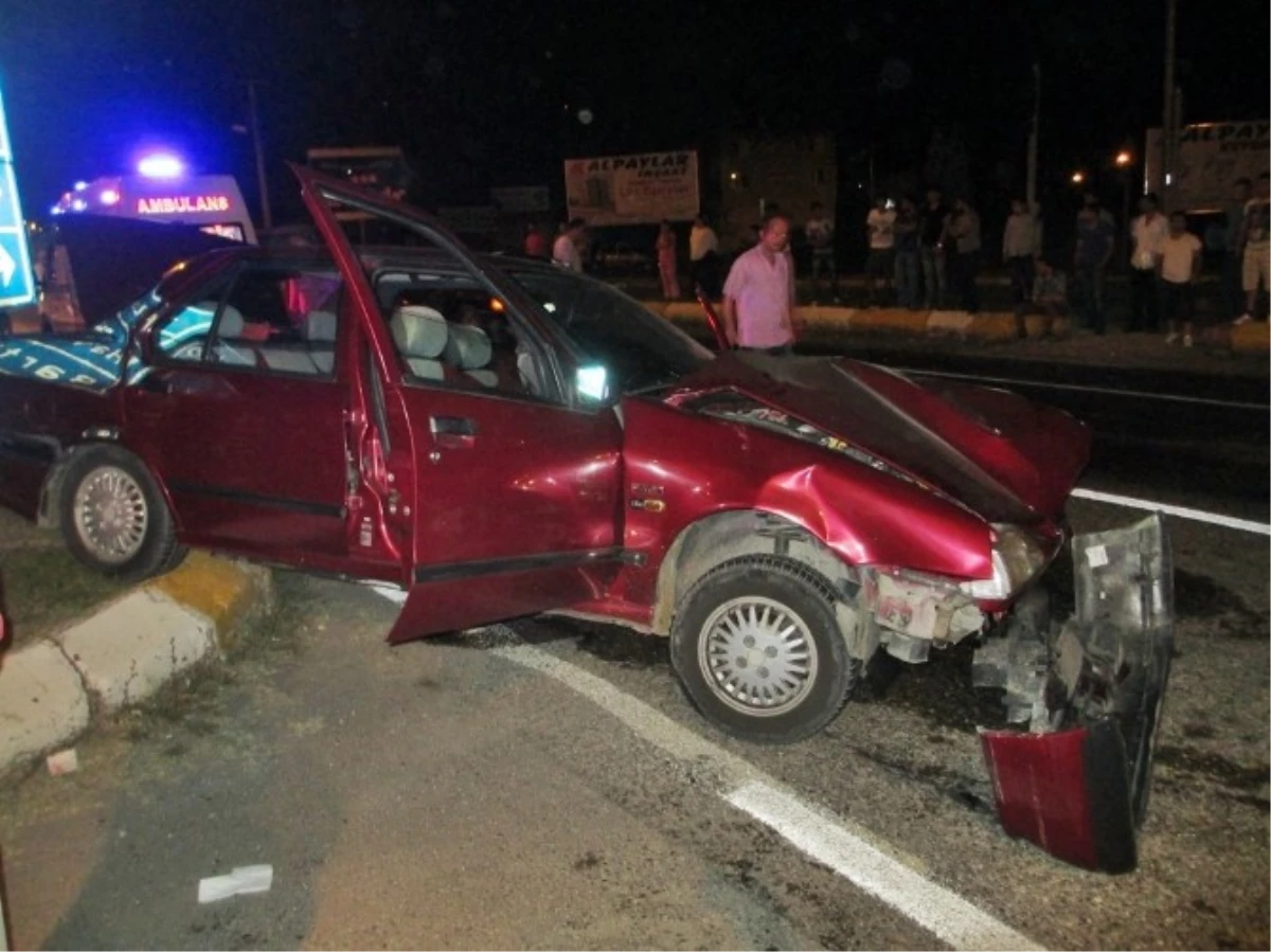 Zonguldak\'ta Trafik Kazası: Üç Yaralı