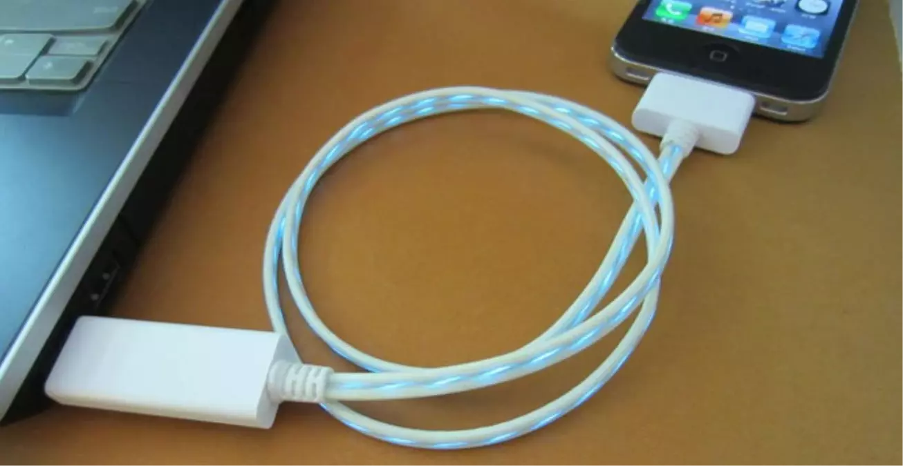 Apple, USB\'yi Kablosunu Yeniden Tasarlıyor