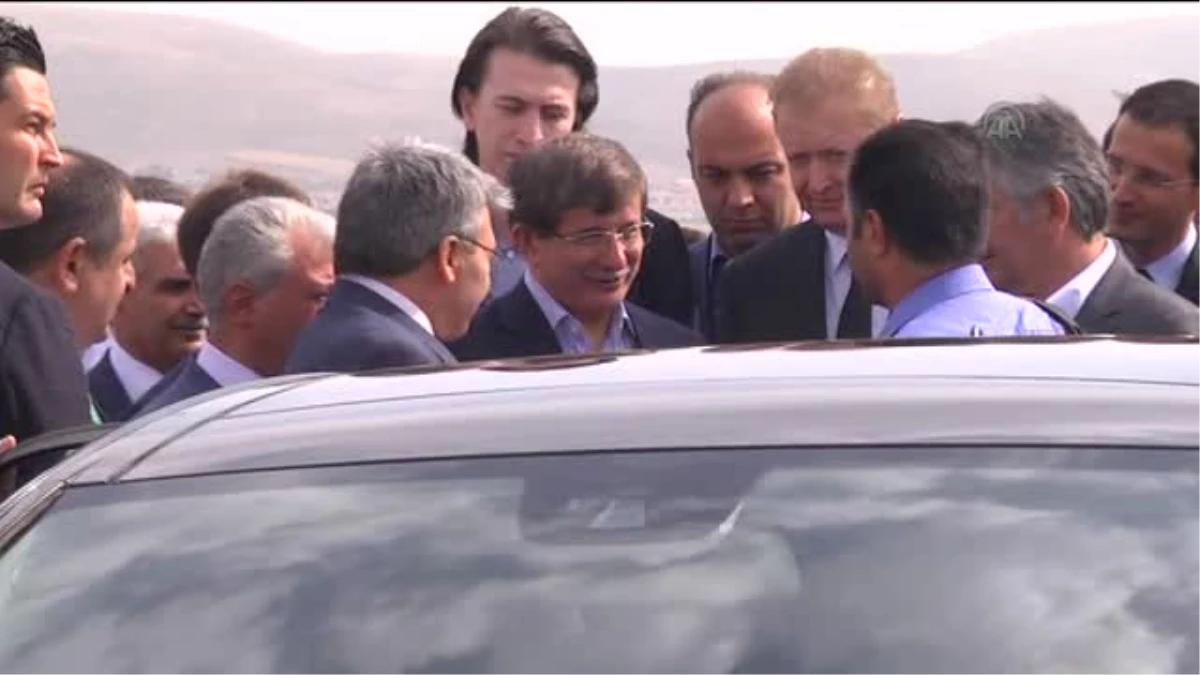 Dışişleri Bakanı Davutoğlu, Gümüşhane\'de