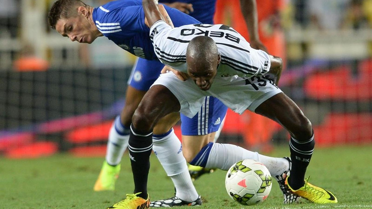 Beşiktaş\'a Arsenal Maçı Öncesi Atiba Hutchinson\'dan Kötü Haber