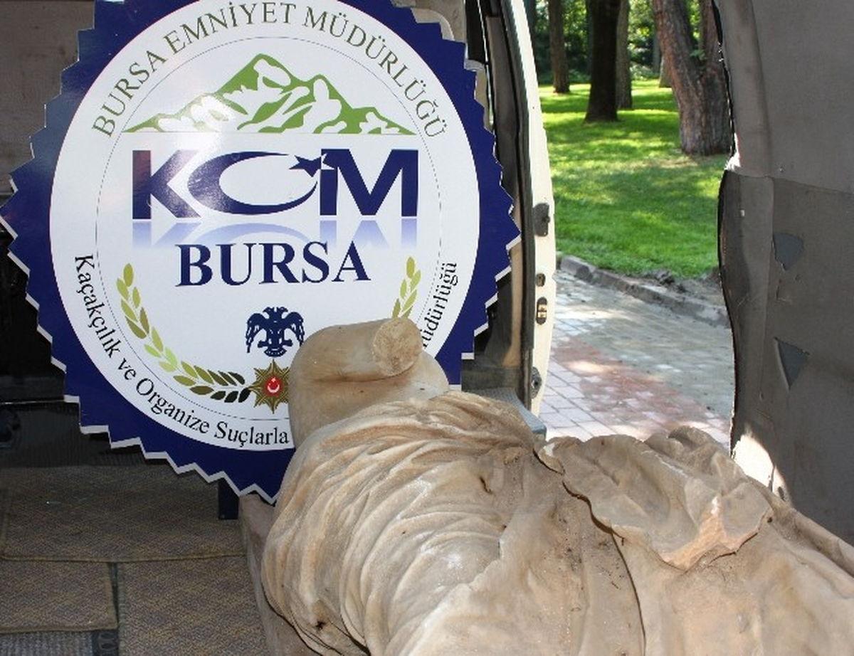 Bursa\'da Tarihi Heykel Operasyonu...