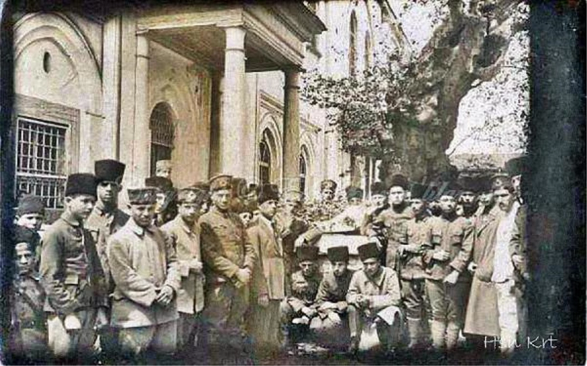 Bursa Ulu Cami\'nin Sultan Kapısı Açılıyor