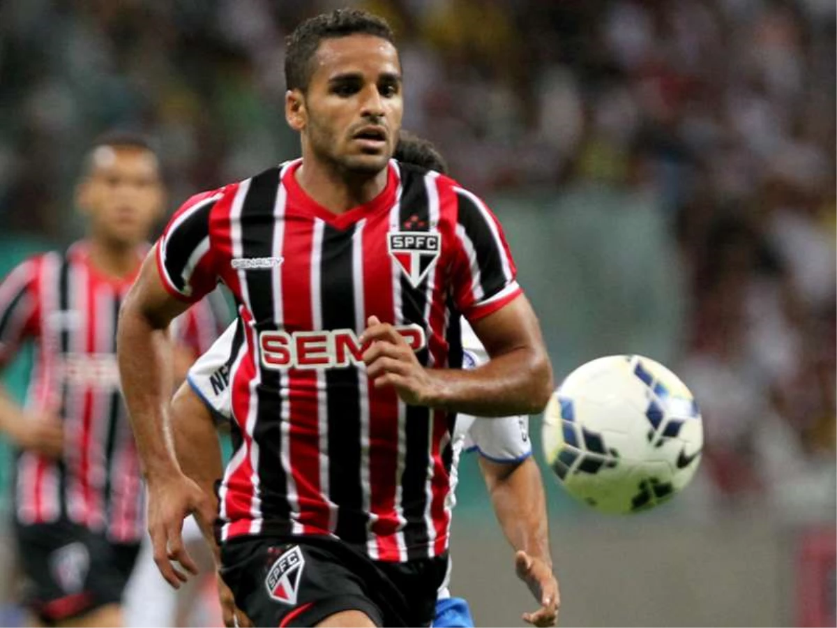 Dani Alves\'in Veliahtı Douglas Olacak