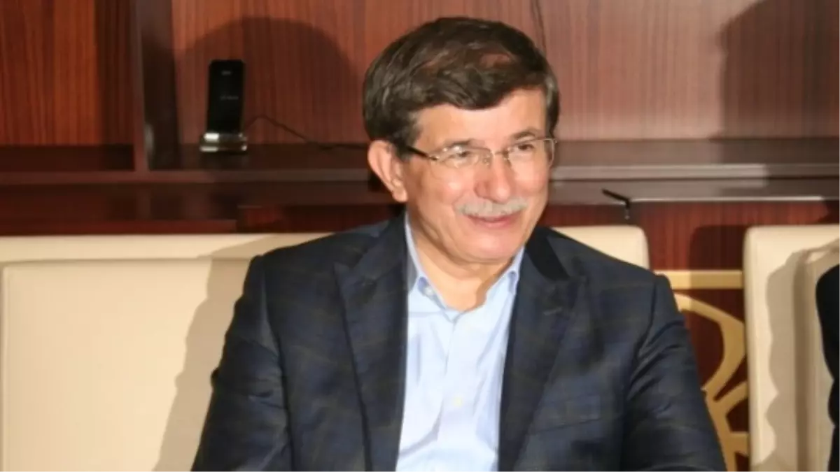 Dışişleri Bakanı Davutoğlu, Gümüşhane\'de