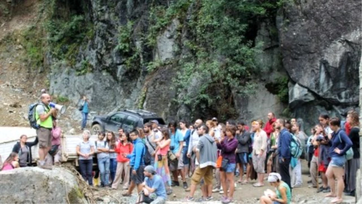 Karadeniz\'de Turistlerin Yeni Gözdesi Kamilet Vadisi