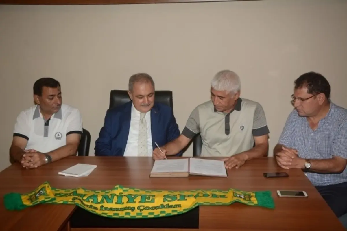 Osmaniye Belediyesi\'nden Osmaniyespor\'a Maddi Destek