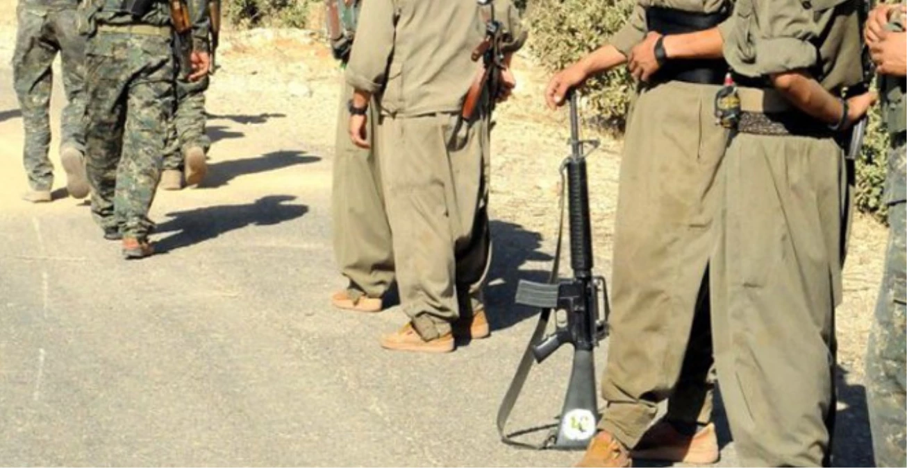 PKK\'lılar Amerikan Yapımı M-16\'larla Görüntülendi