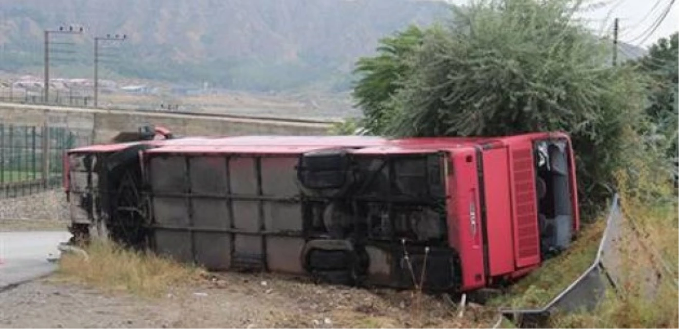 Kastamonu\'da Yolcu Otobüsü Devrildi: 35 Yaralı