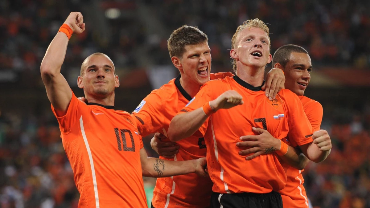 Gusus Hiddink de Sneijder ve Kuyt\'tan Vazgeçmedi