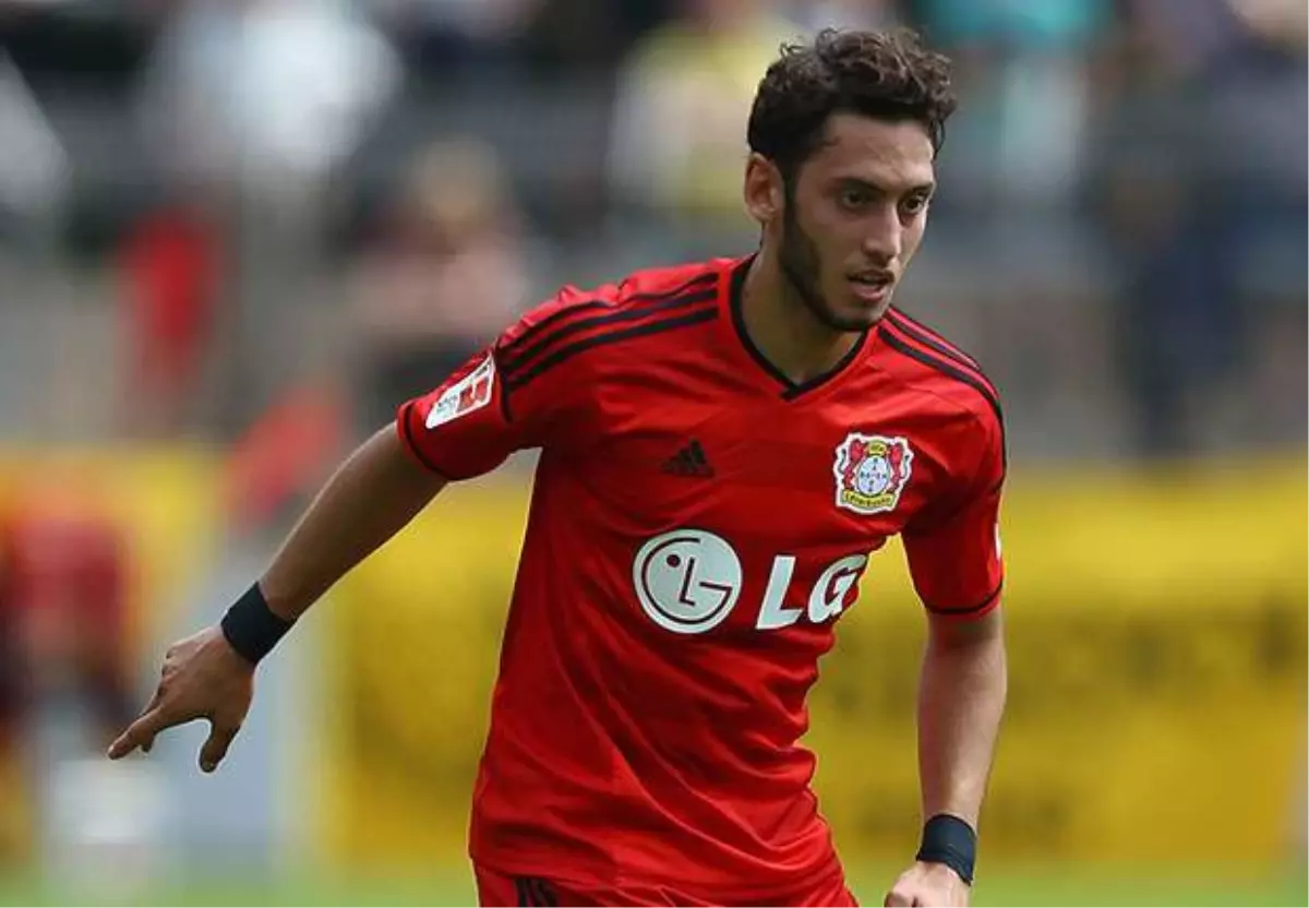 Hakan Çalhanoğlu Almanya\'yı Salladı