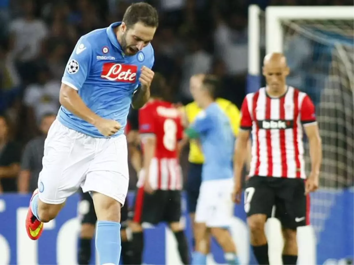 Higuain: Napoli Şampiyonlar Ligi\'nde Oynamalı!