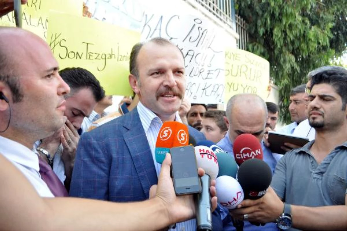 İzmir\'de Yasa Dışı Dinleme Operasyonundaki Gözaltılar Tamamlandı