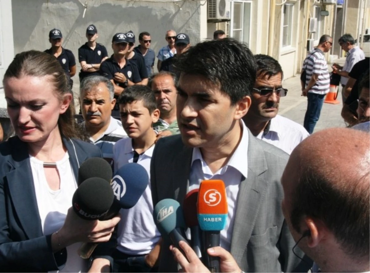 İzmir\'deki Paralel Yapı Operasyonunda Bir Emniyet Müdür Yardımcısı Teslim Oldu