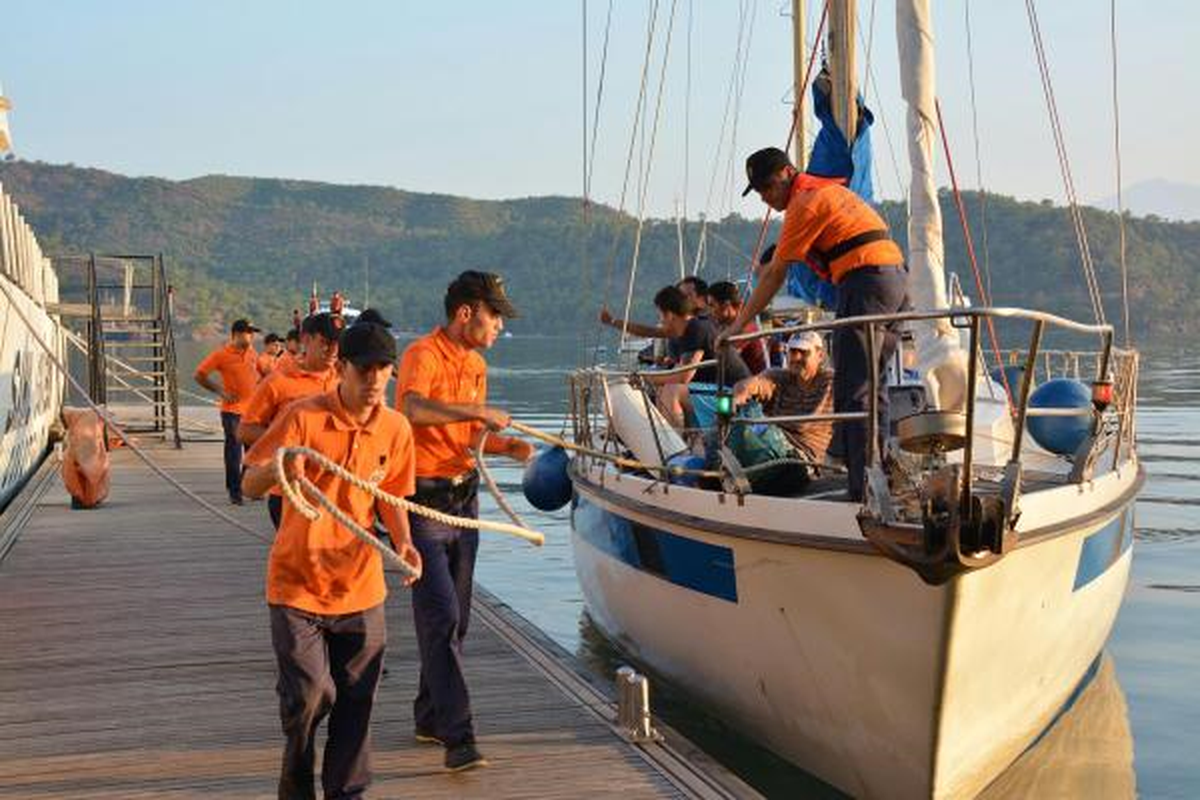 Kaçakları Sahil Güvenlik ve Jandarma Yakaladı