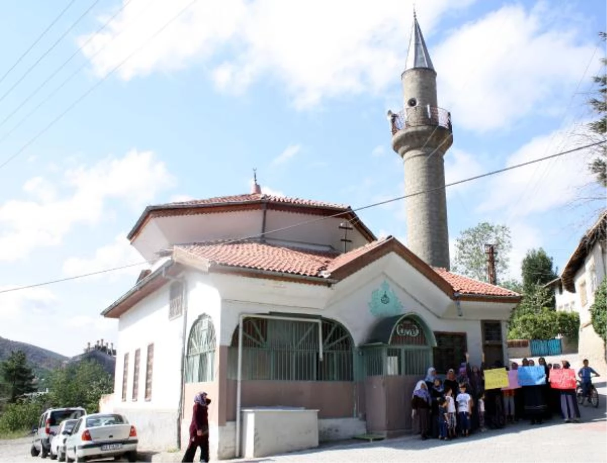 Kapatılan Cami İçin Mahalle Eylemi