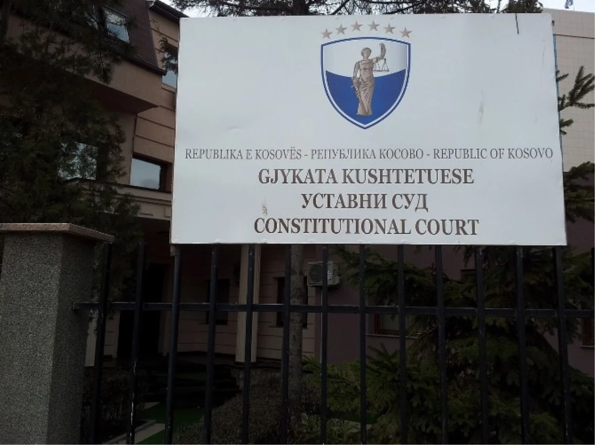 Kosova\'da Anayasa Mahkemesi Siyasi Çıkmaza Son Verilmesi İçin Toplanıyor