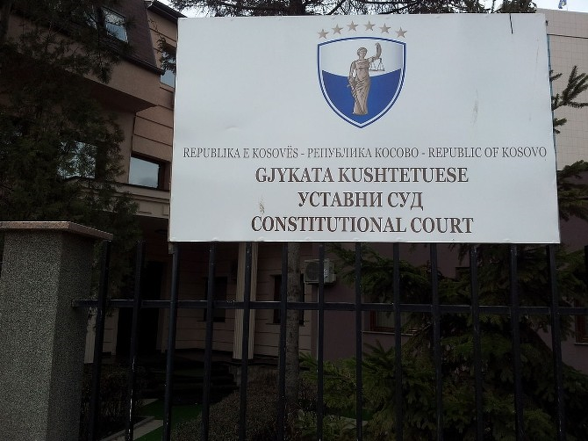 Kosova\'da Anayasa Mahkemesi Siyasi Çıkmaza Son Verilmesi İçin Toplanıyor