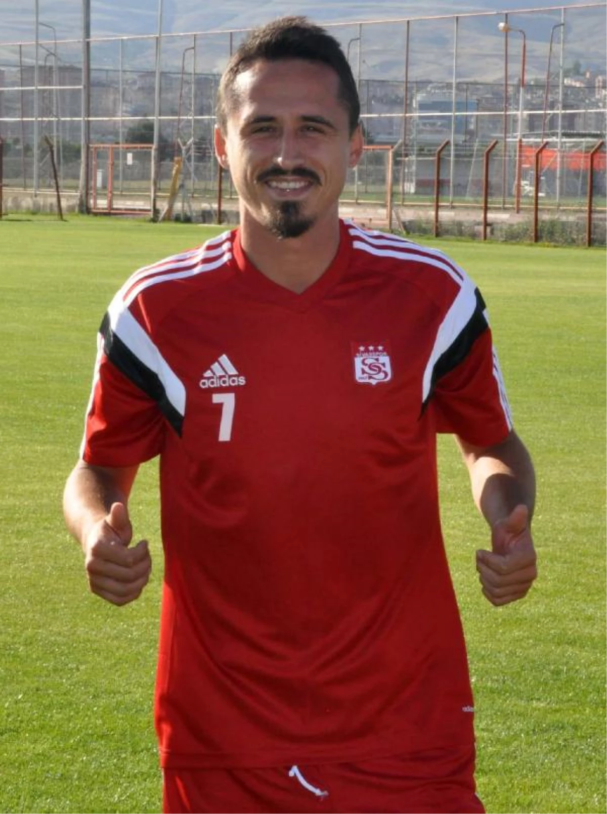 Sivasspor Serdar Özkan ile Yollarını Ayırdı