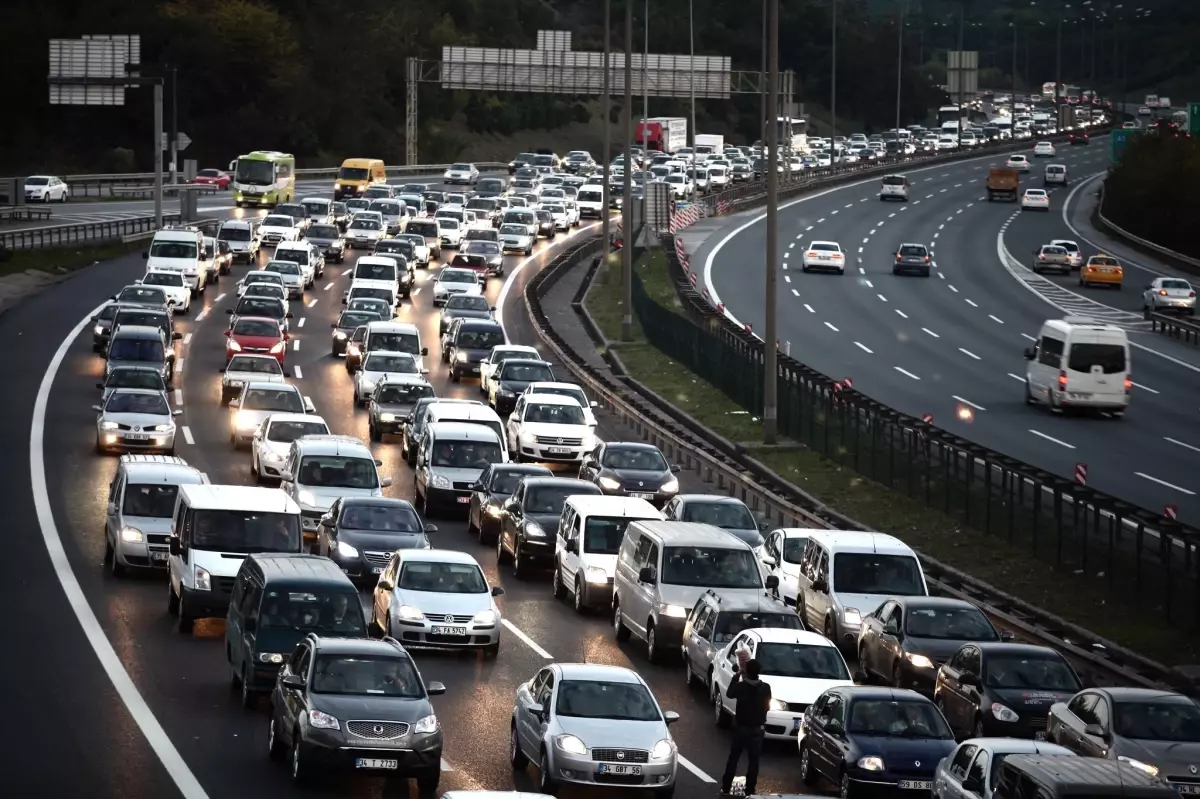 Trafiğe Kayıtlı Araç Sayısı 18 Milyon 352 Bini Aştı