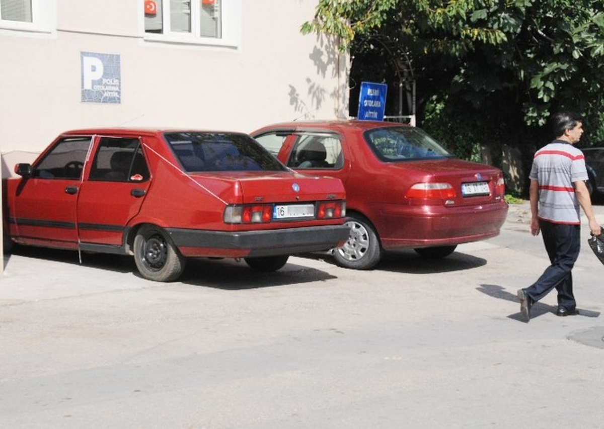 Üvey Annesini Gömecek Yer Ararken Uyuşturucu Kontrolü Yapan Yunus Timlerine Yakalandı