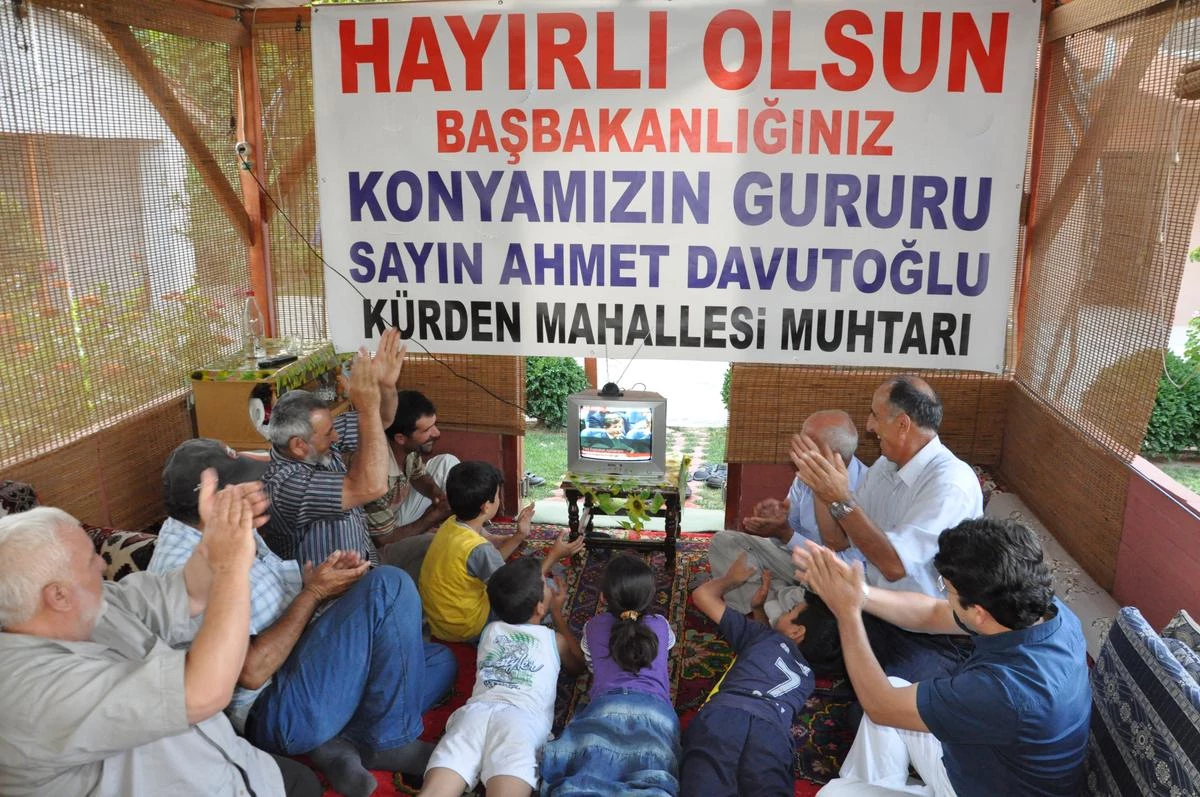 Ahmet Davutoğlu\'nun AK Parti Genel Başkan Adayı Gösterilmesi