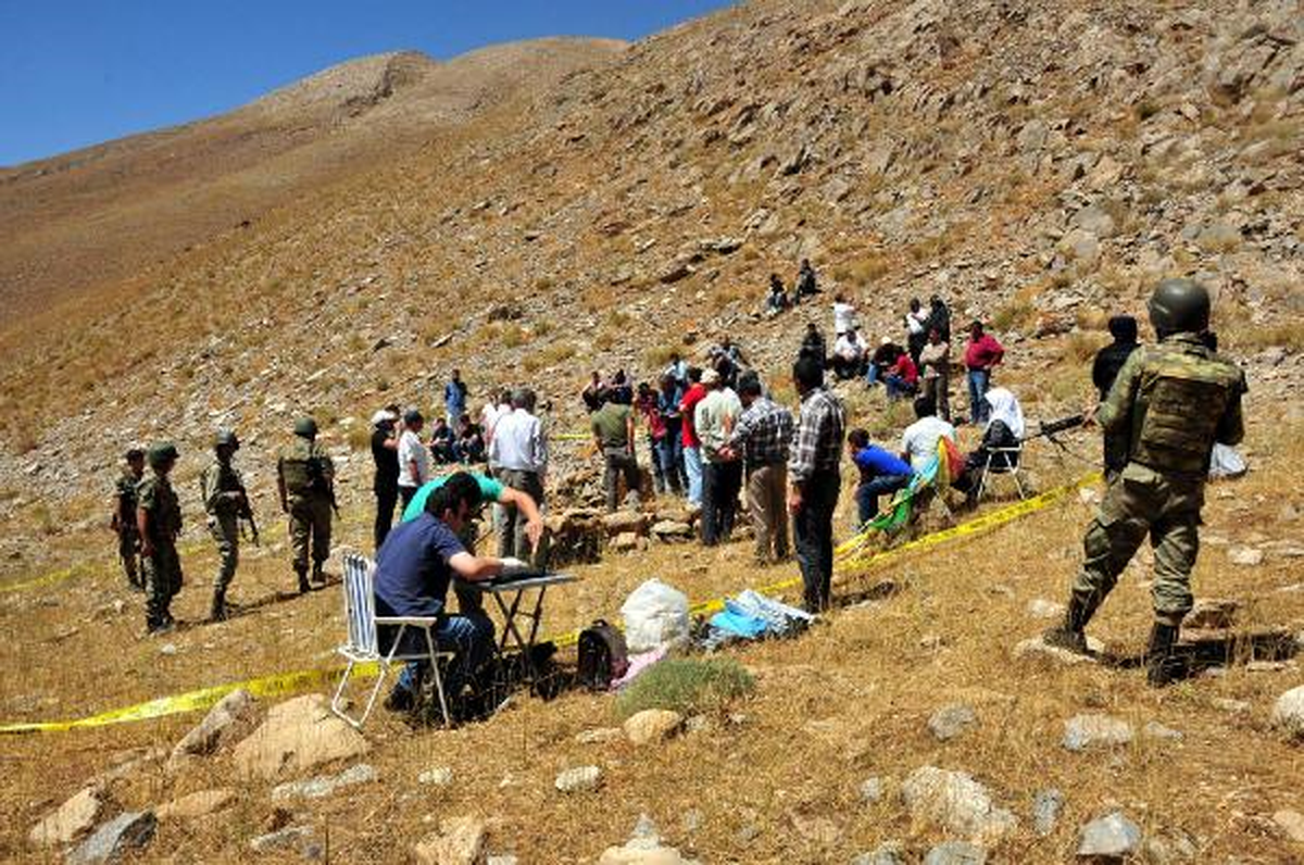 26 PKK\'lının Olduğu Toplu Mezar Açıldı