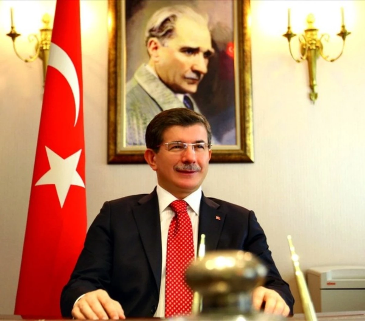 AK Parti Kurmayları, Davutoğlu\'nun Adaylığını Değerlendirdi