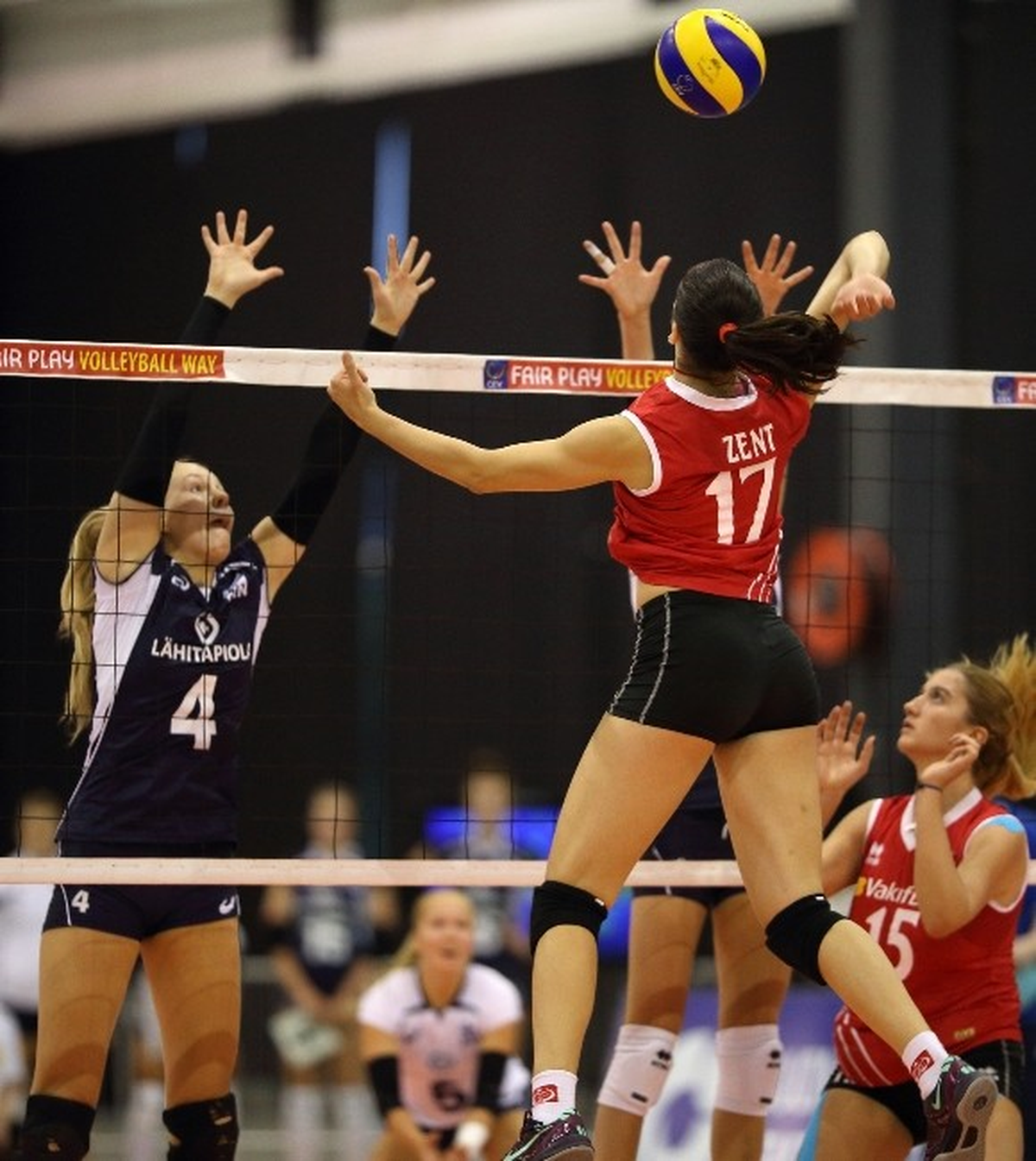 Voleybolda Finlandiya\'yı 3-0 Yendik