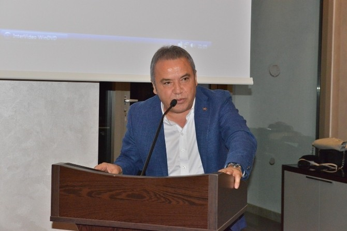 Başkan Böcek Lions Üyeleriyle Buluştu