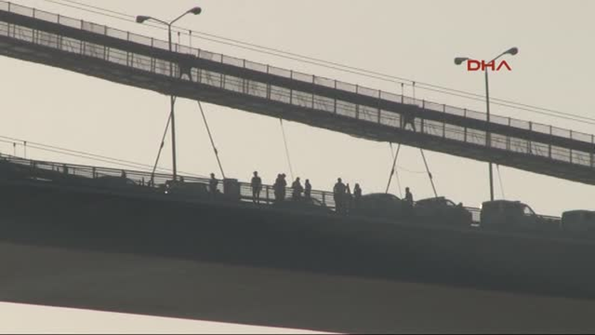 Boğaziçi Köprüsü\'nde İntihar Trafiği
