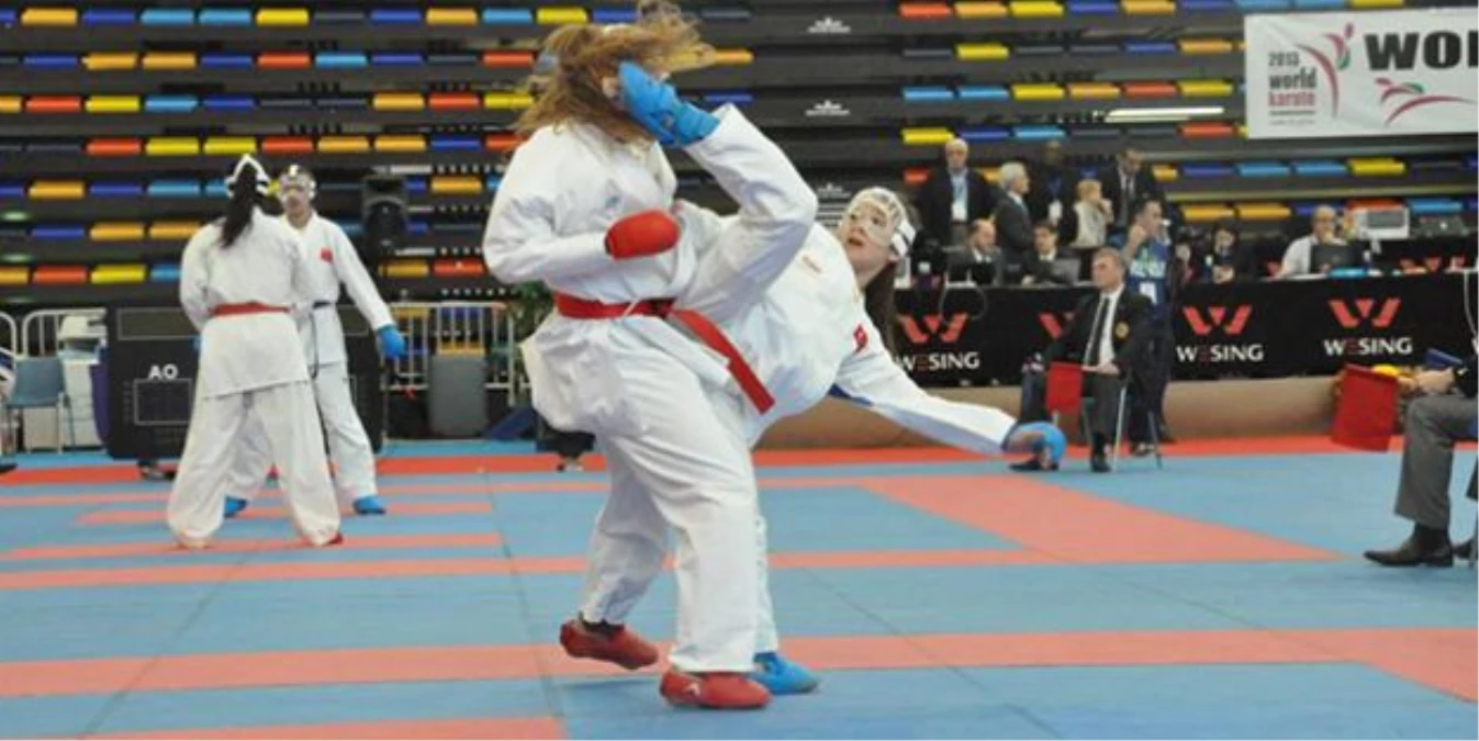 Hendek\'te Karate Eğitim Merkezine Büyük İlgi