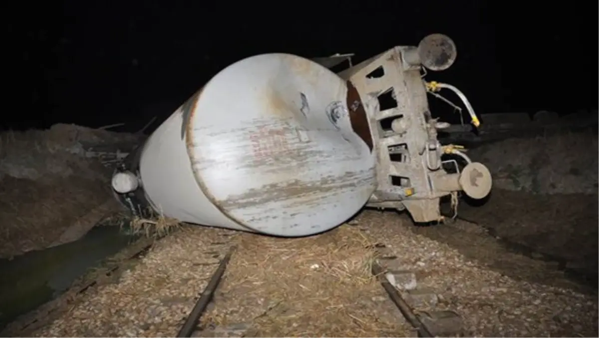 Kayseri\'de Yük Treni Sel Kurbanı Oldu