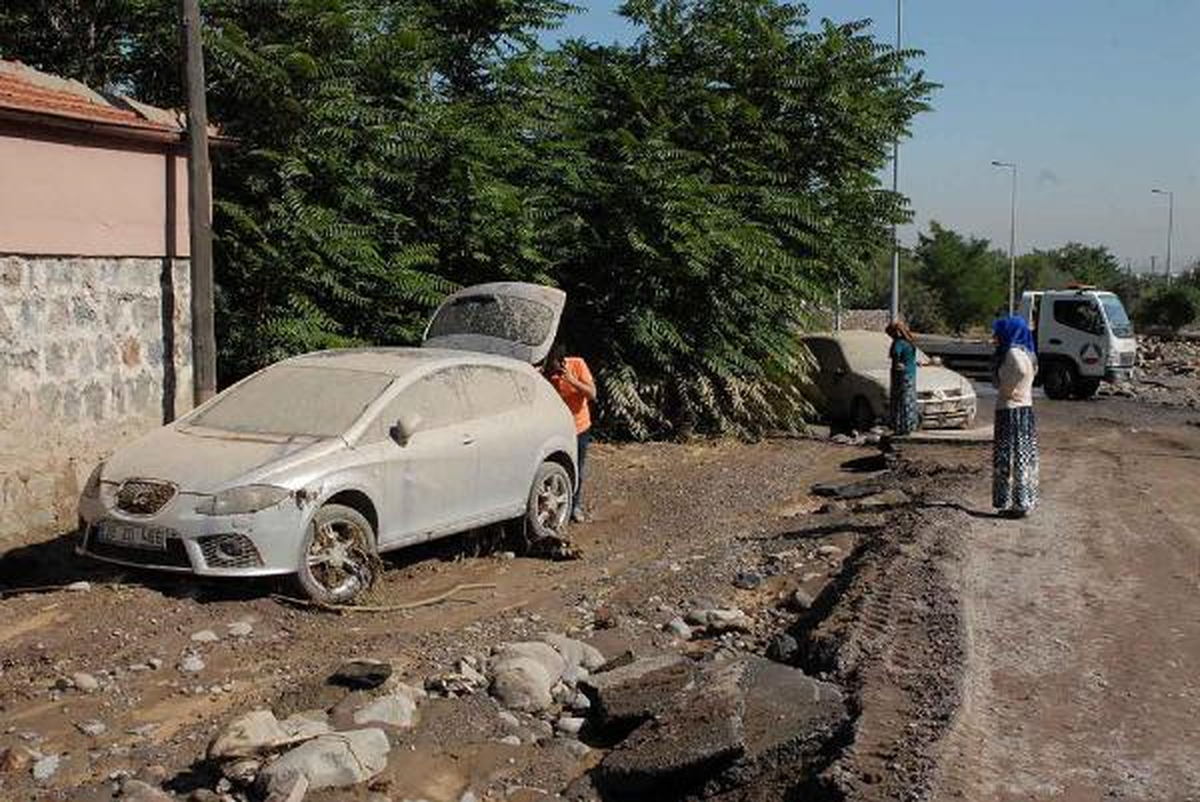 Kayseri\'deki Sel Tehlikesi Ucuz Atlatıldı (2)