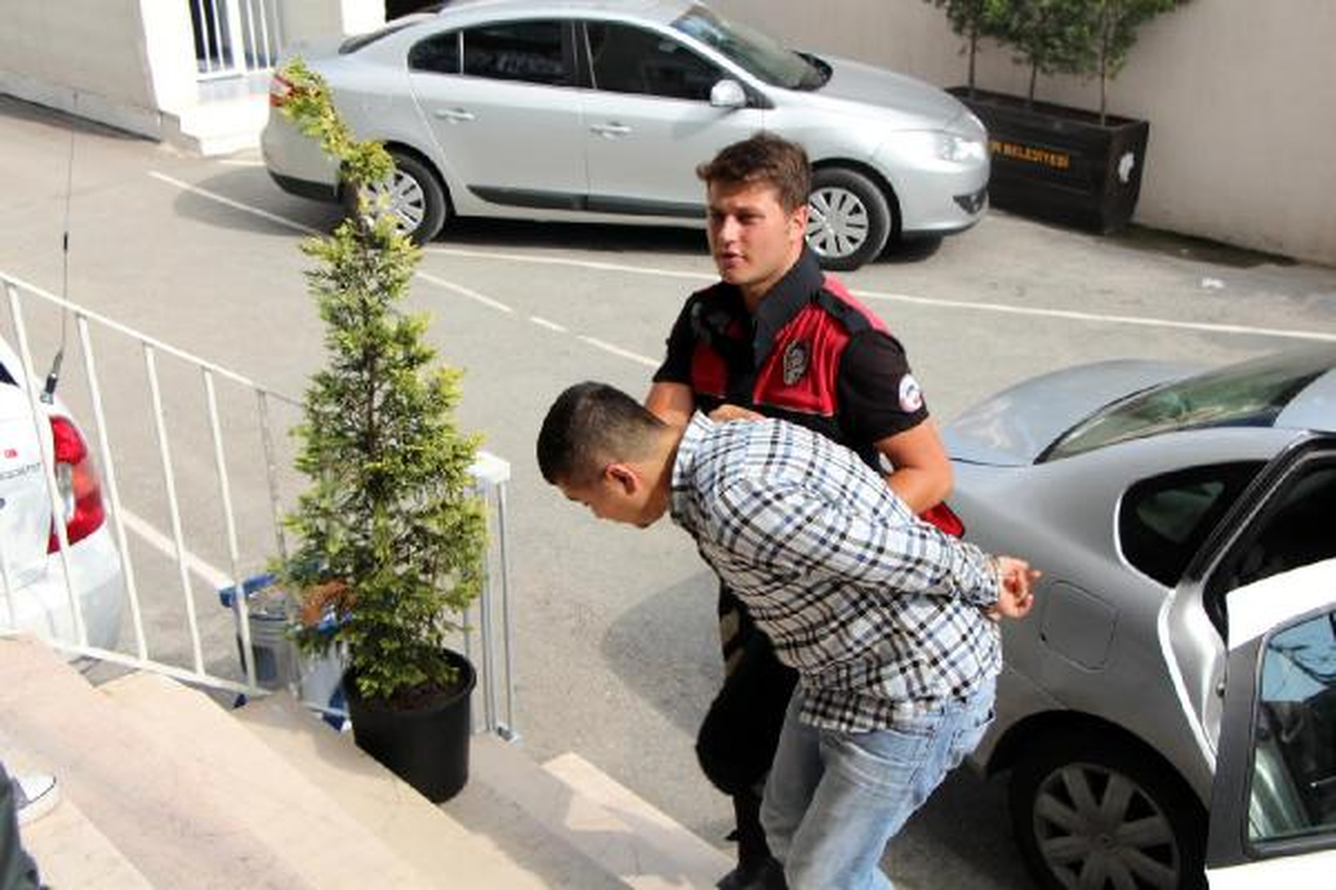Koltuk Başında 1 Kilo 40 Gram Eroin