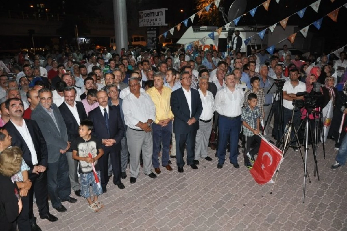 Konya\'da Ahmet Davutoğlu Sevinci
