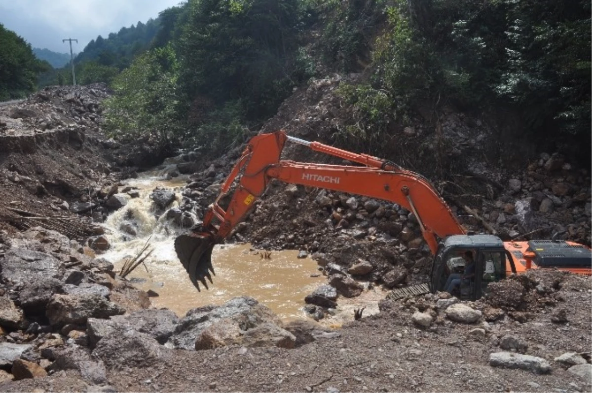 Milletvekili Korkmaz, Sarıyayla Baraj Bölgesinde İncelemelerde Bulundu