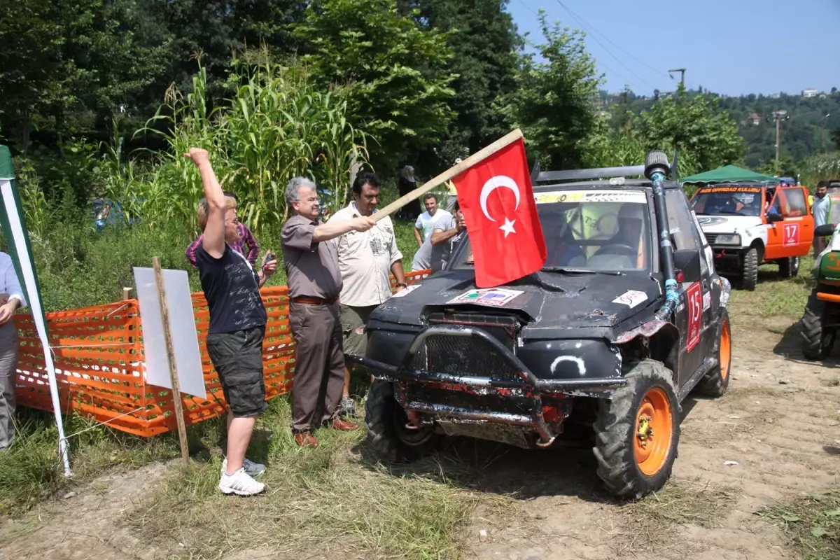 Off-Road\'çılar Rize\'de Yarıştı