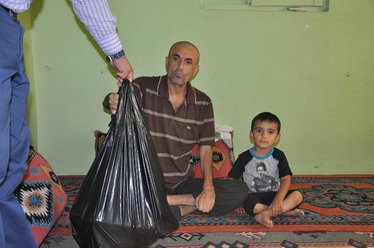 Pınar Öğretmen Maaşını Yezidilere Bağışladı