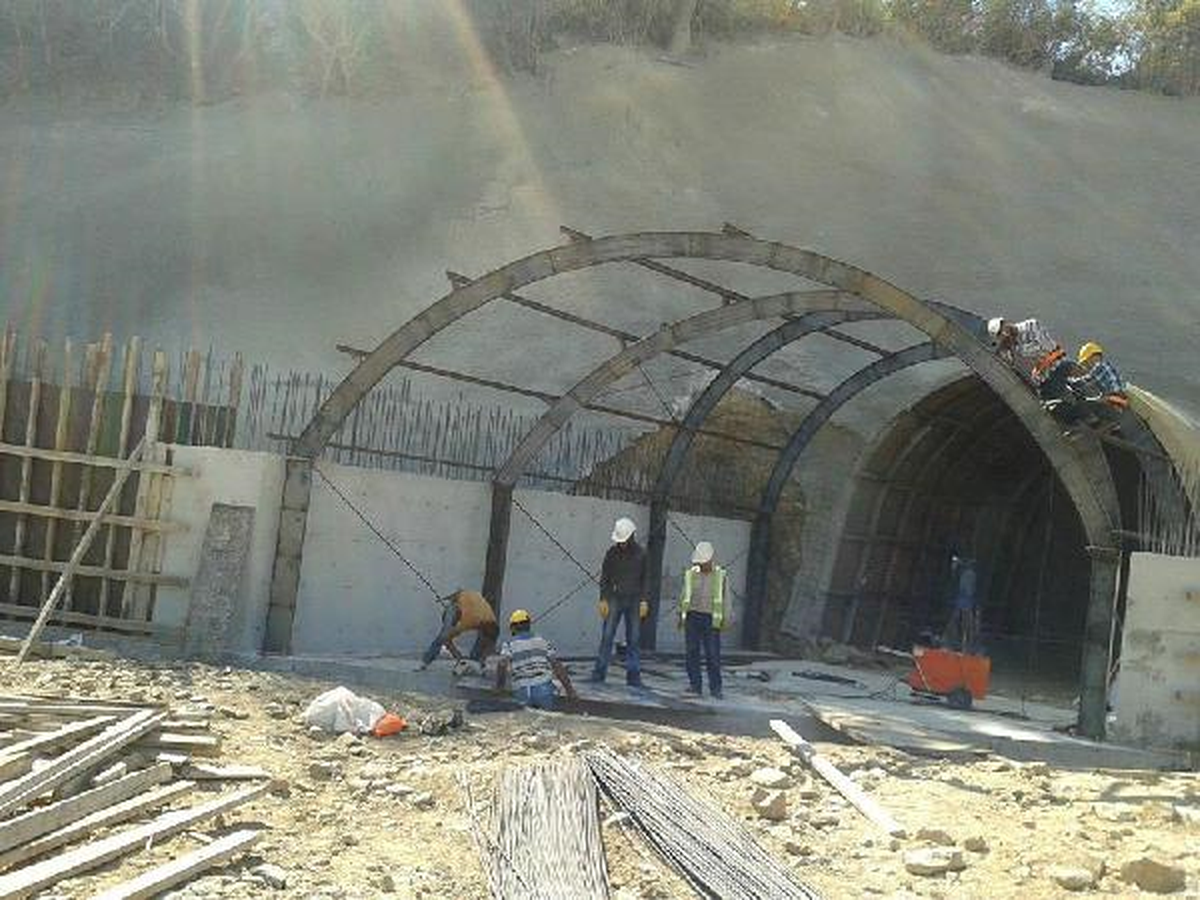 Soma\'da 11 Şehit Veren Elmadere\'de Maden Sahası İncelemesi