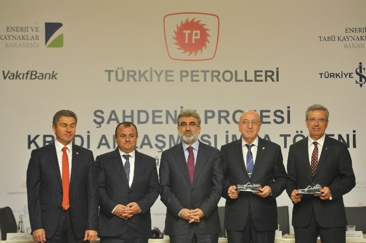 Tpao\'ya İş Bankası ve Vakıfbank\'tan 1 Milyar Dolarlık Petrol Kredisi