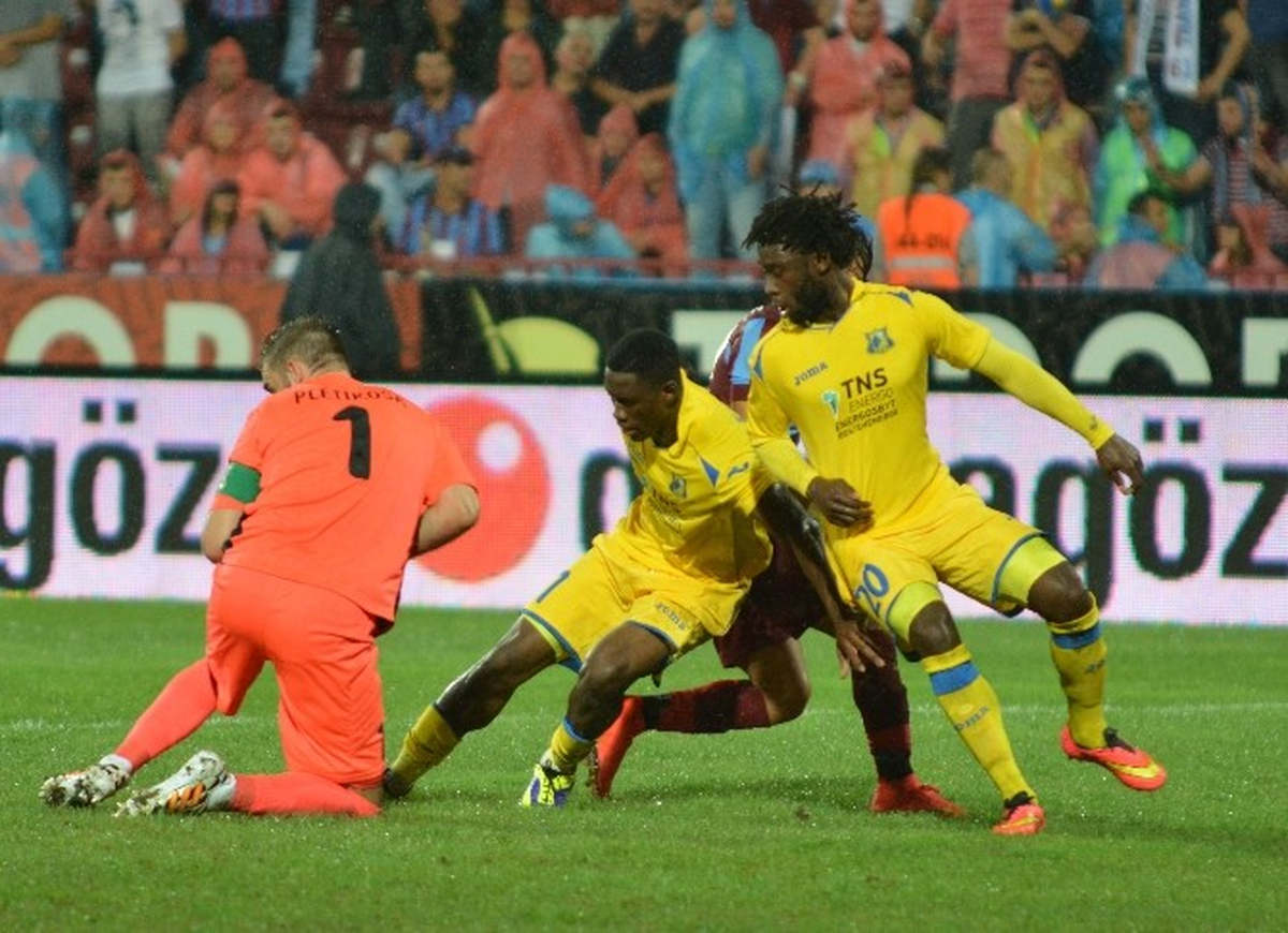 Trabzonspor:2 Rostov:0