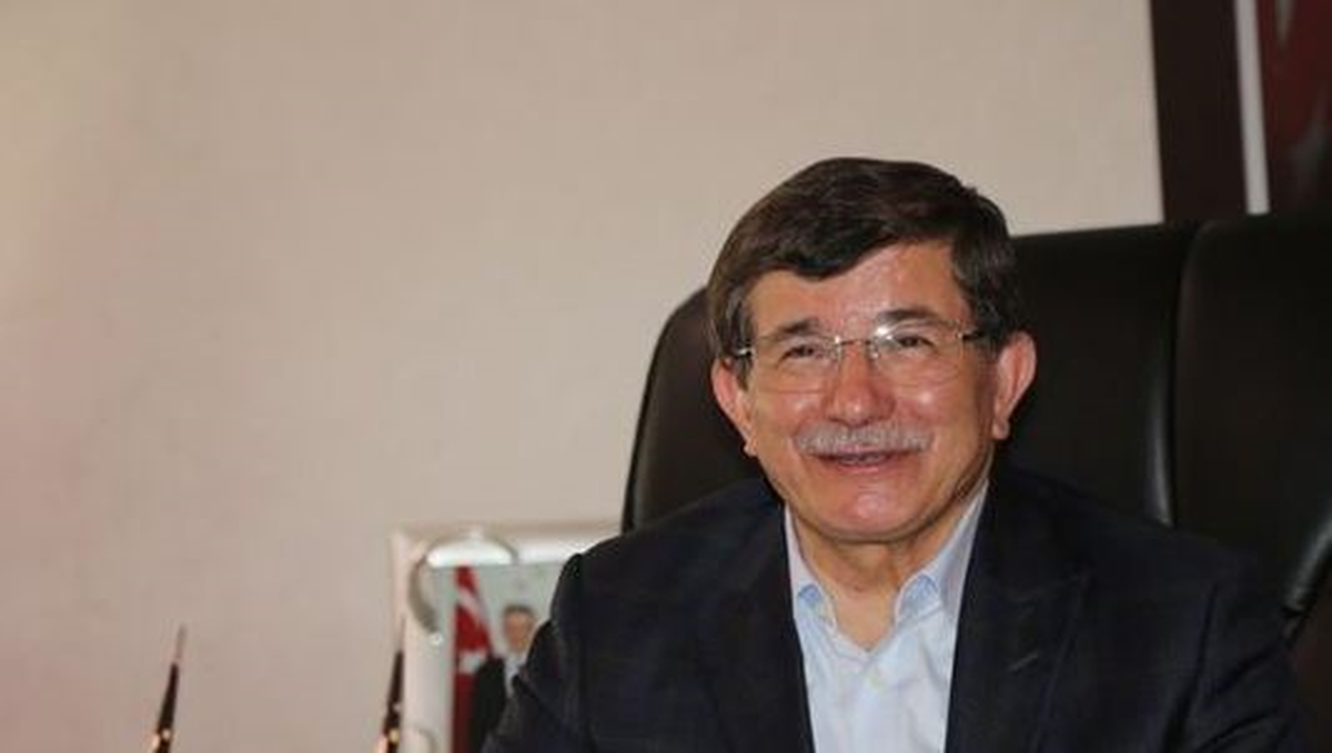 Ahmet Davutoğlu\'nu Güldüren Mani