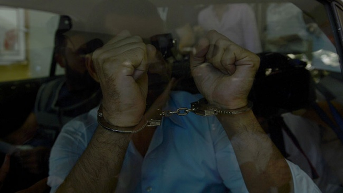 Yasa Dışı Dinleme Operasyonunda 6 Polis Tutuklandı (2)